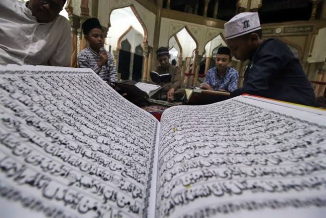 Miris, Jadi Mayoritas Tapi 65 Persen Muslim Indonesia Tak Bisa Baca Al-Qur'an
