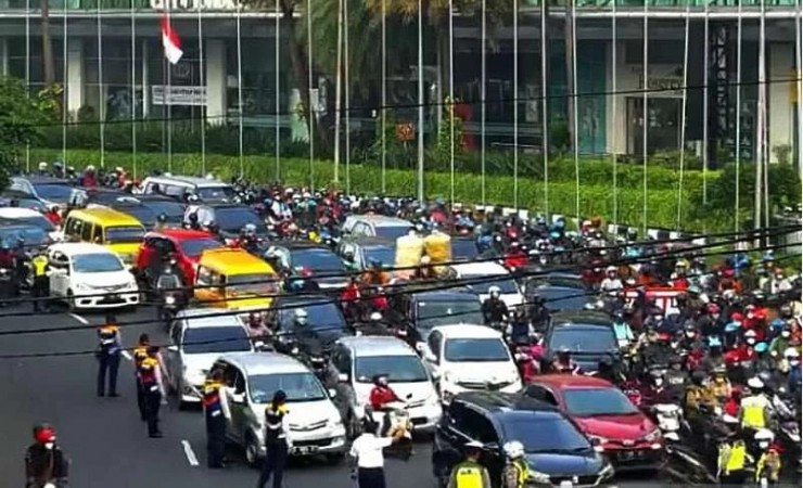 Disebut Kota Termacet di Indonesia, Pemkot Surabaya Tak Terima