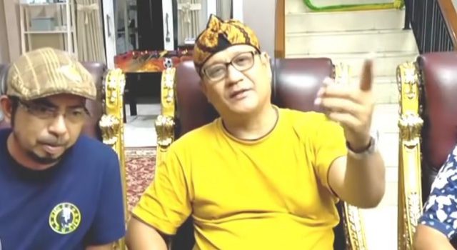 Hina Dayak Pakai Atribut Sunda, Majelis Adat Kecam Edi Mulyadi