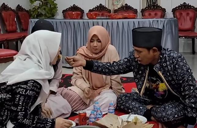 Anggota DPR Unggah Video Makan Bersama Ketiga Istrinya, Netizen: Angkat Aku Jadi Muridmu Gus Fadil