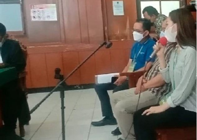 Bikin Geger! Mahasiswi Cantik Ngaku Di-booking Rp11 Juta oleh Tiga Oknum Polisi