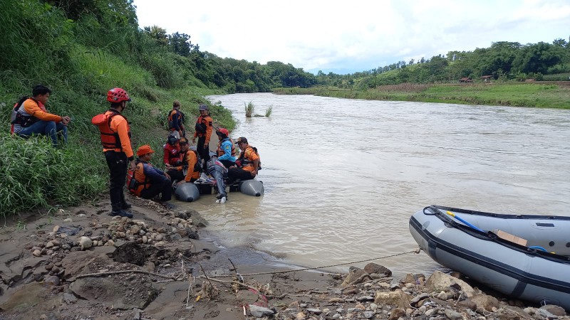 Pemancing yang Hilang Digulung Banjir Bandang Sungai di Pemalang Belum Diketahui Nasibnya