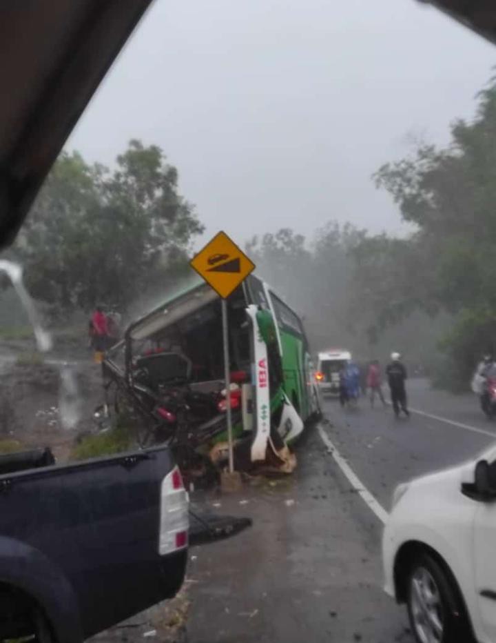 Bus Wisata Tabrak Tebing di Imogiri-Dlingo, Bantul, 13 Penumpang Tewas 31 Lainnya Terluka