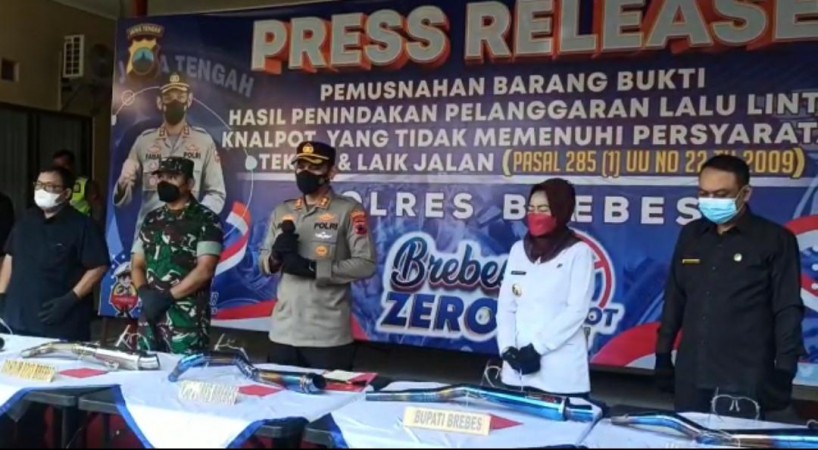 Bikin Bising, 1.178 Knalpot Brong Dimusnahkan Polisi Brebes