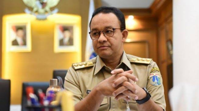 Sejak Nabi Adam Diturunkan, Baru Anies Baswedan yang Dihukum Keruk Kali: Luar Biasa Gubernur Pujaan Kadrun Ini