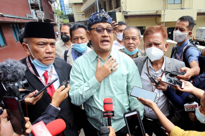 Edy Mulyadi Lukai 400 Lebih Sub Suku Dayak, Aliansi Borneo Bersatu Tetap Minta Dihukum Adat