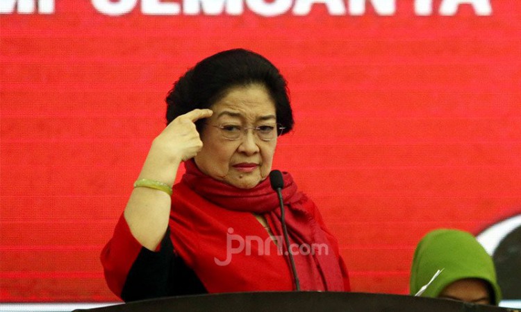 Megawati Harus Tegas Pecat Ganjar, karena Represif ke Warga 