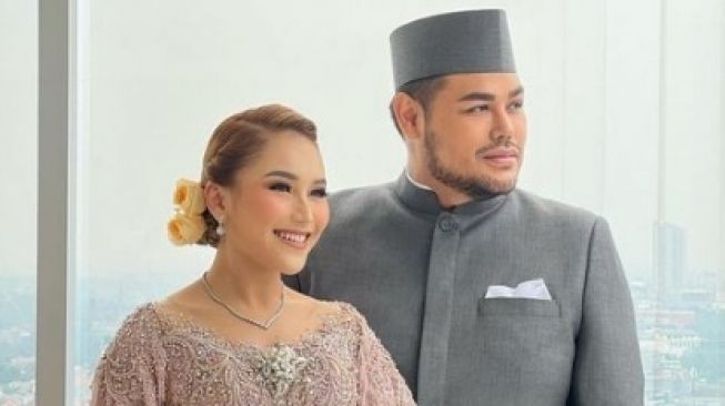 Ivan Gunawan Unggah Foto Bareng Ayu Ting Ting, Nikita Mirzani: Sah