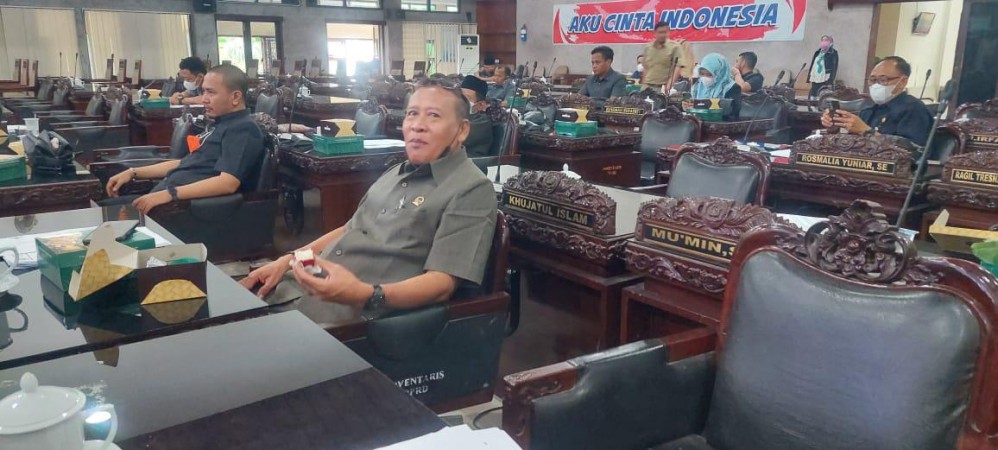 Fraksi-fraksi DPRD Kabupaten Tegal Kompak Pertanyakan Raperda Penyertaan Modal PDAM