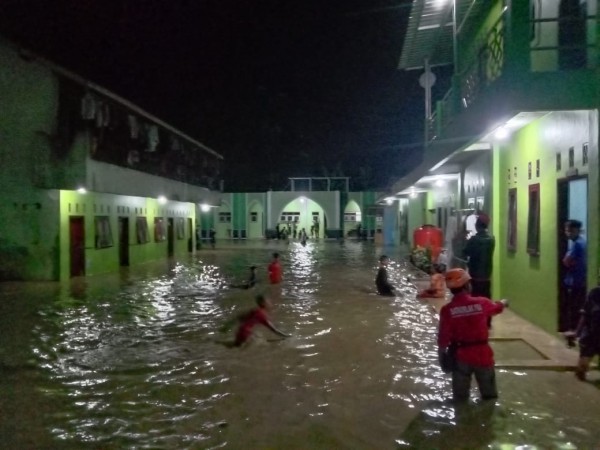 Sungai Pemali Meluap, Sejumlah Bangunan di Bantarkawung Terendam Banjir, Dua Keluarga Ngungsi