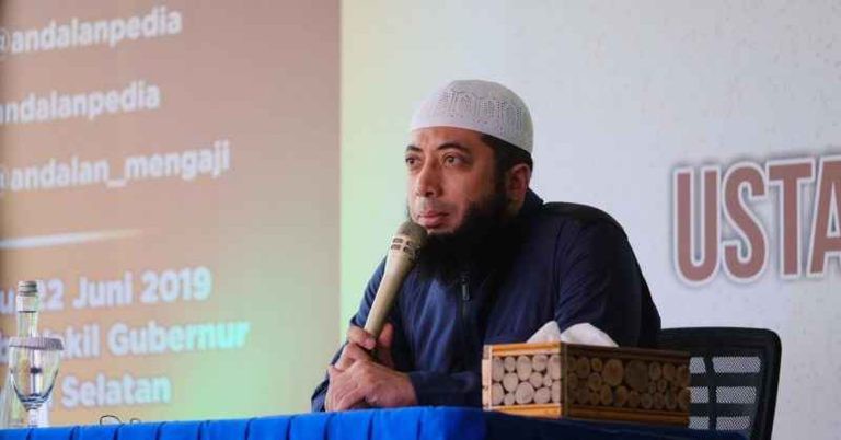 Ustaz Khalid Basalamah Minta Maaf, Ruhut Sitompul: Beginilah Kelakuan Kadrun!