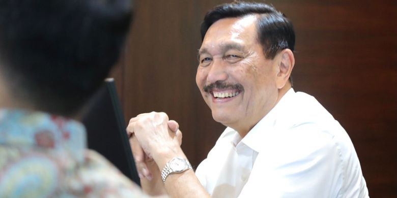 Teriakan Presiden Tiga Periode Bergema di Acara Apdesi, Luhut Tersenyum