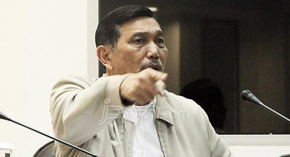 Luhut Ngaku Capek Urus Negara, HNW: Ya Istirahat Saja, Jangan Minta Jokowi Tambah 3 Tahun