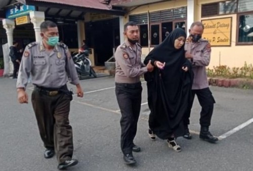 Perempuan Berhijab yang Tabrak Kantor Polisi Berstatus Janda dan Pernah Hina Patung Budha