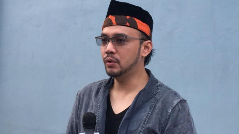 Setelah Laporkan Ustaz Khalid Basalamah, Sandy Tumiwa Dikabarkan Pisah Ranjang dengan Istrinya