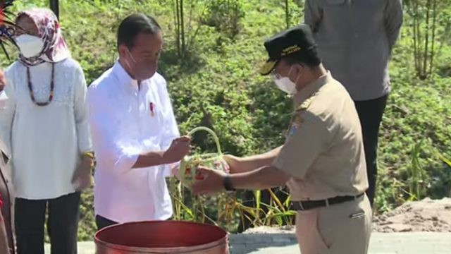 Ritual Kendi Nusantara Jokowi di Titik Nol Disebut Pengacara HRS Takhayul dan Musyrik