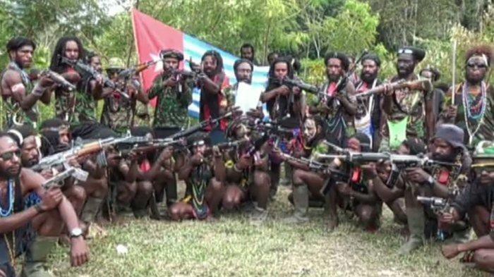 Teoris KKB Papua Tambah Brutal Usai Tolak Tawaran Damai TNI-Polri, Kini Tembaki Pesawat Komersil