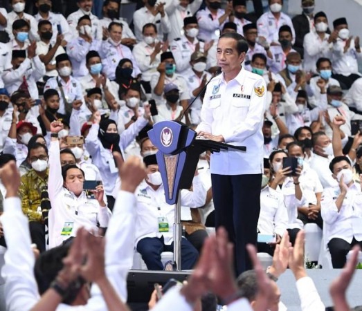 Presiden Jokowi 3 Periode Didukung Apdesi, Roy Suryo: yang Mau Deklarasi Kemarin Itu Apa KW