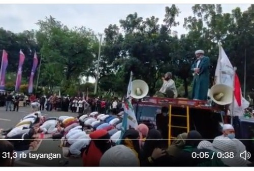 Guntur Romli Sebut Salat Kelompok 212 Gimmick: Rukuk sampai 2 Kali, Rusak!