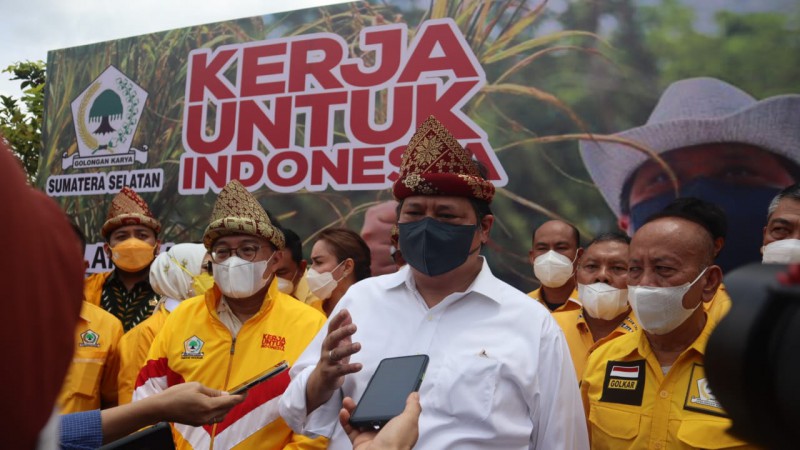 Diminta Jadi Presiden, Menko Airlangga Serap Aspirasi dan Sapa Warga