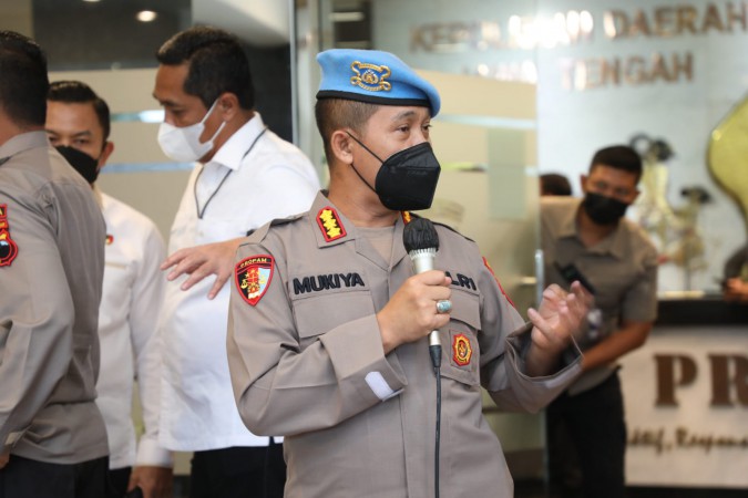 Laporkan Oknum Polisi Nakal di Jateng, Anda Cukup Kirim Pesan via WA, Dijamin Aman