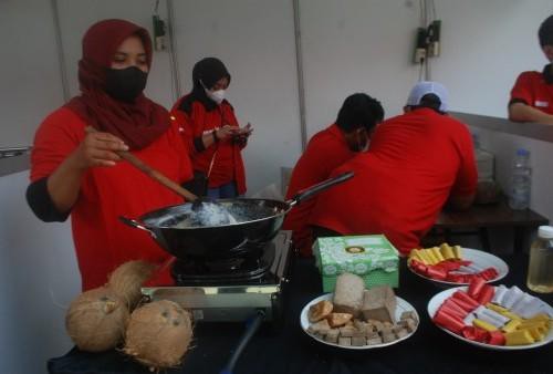 Kelangkaan Minyak Goreng Direspon Partai Penguasa dengan Demo Memasak, Aktivis: Memalukan dan Menjijikkan!