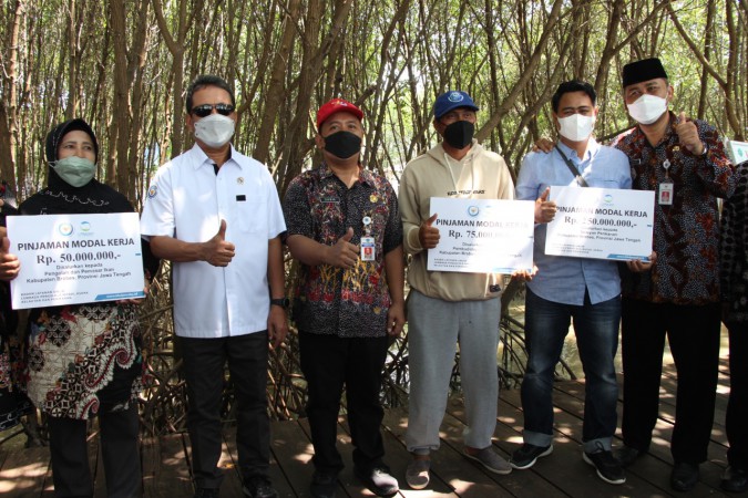 Pegiat Lingkungan Pesisir di Brebes Diapresiasi Menteri KKP