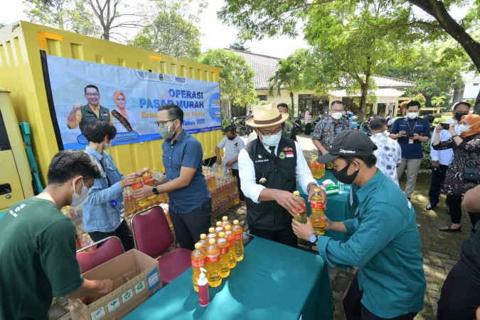 Bantu Warga Miskin, Jabar Siapkan Aplikasi Pemesanan Minyak Goreng