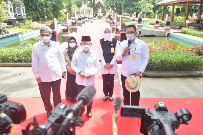 Ridwan Kamil Dampingi Wapres Tinjau Lokasi Program Integrated Farming di Purwakarta