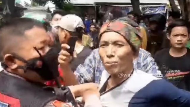 Viral! Video Polisi Dianiaya Massa, Pelakunya Ngaku Cucu Jenderal