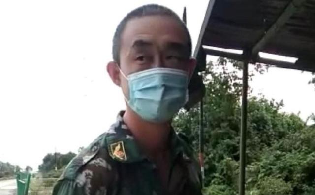 Buruh Kasar Impor dari China Kepergok Pakai Pakaian Militer, Videonya Langsung Viral