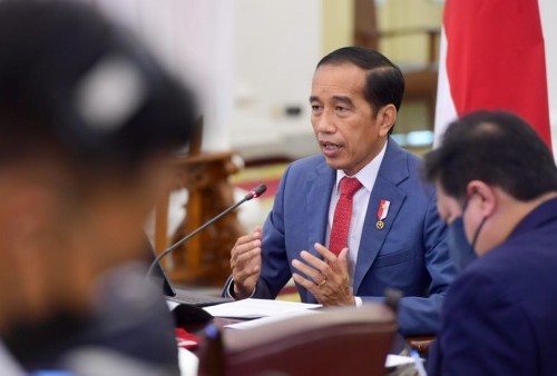 Presiden Dinilai Ogah Putuskan Pandemi Jadi Endemi, Nicho Sialalahi: Sialnya Jokowi Bebas