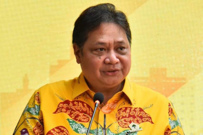 Menko Airlangga Unggul Jika Head to Head dengan Prabowo dan Ganjar