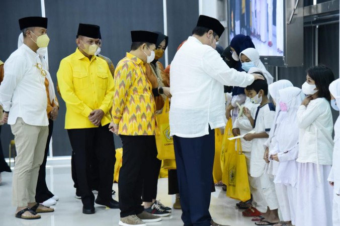 Santuni Anak Yatim Saat Ramadan, Airlangga Didoakan Jadi Presiden 2024