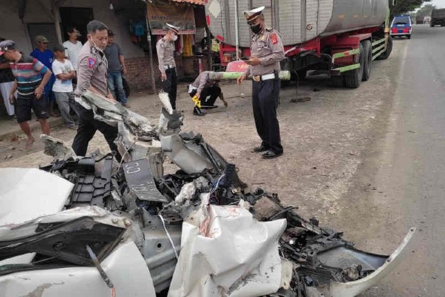 6 Orang Jateng yang Tewas dalam Kecelakaan Maut di Cirebon Ber-KTP Batang