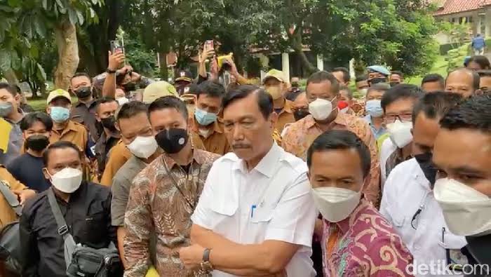 Diteriaki Otoriter oleh Mahasiswa UI, Luhut Membantah: Kalau Saya Otoriter, Saya Enggak Datang