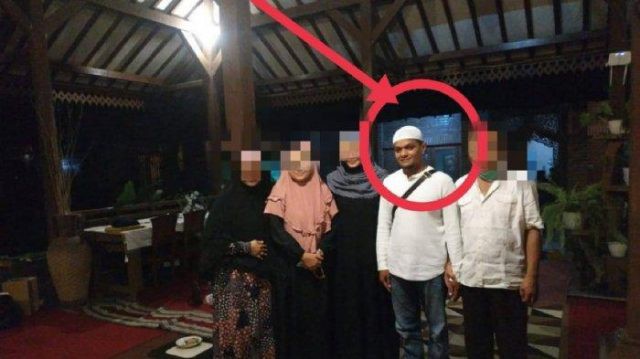 Berdarah Dingin, Ayah Tiri yang Bunuh Calon Dokter Sempat Takziah dan Foto Bareng Keluarganya