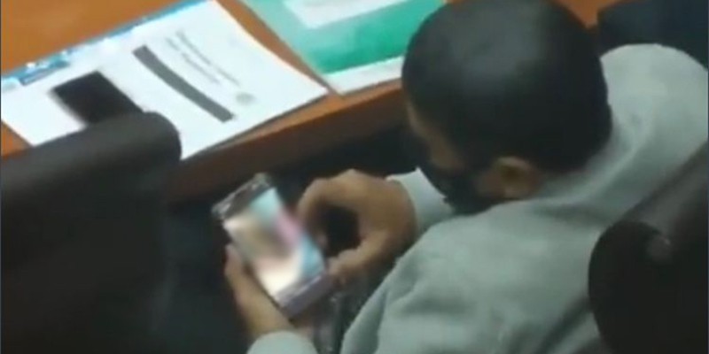 Anggota DPR Nonton Film Porno saat Bersidang Harusnya Disanksi Etik Berat