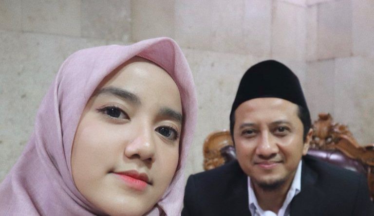 Yusuf Mansur Teriak Butuh Duit Rp1 T, Wirda Malah Bagi-bagi Uang: Siapa yang Mau?