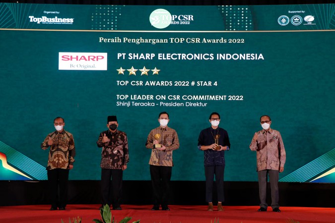 Sharp Sabet 6 Penghargaan Bidang Lingkungan