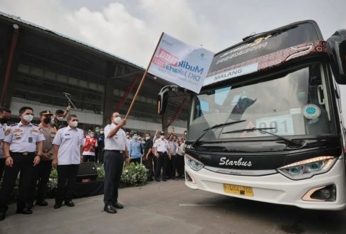 Kaos Bertulis 'Anies Presiden' Dibagikan saat Lepas Mudik Gratis, PSI: Bisa Klarifikasi?
