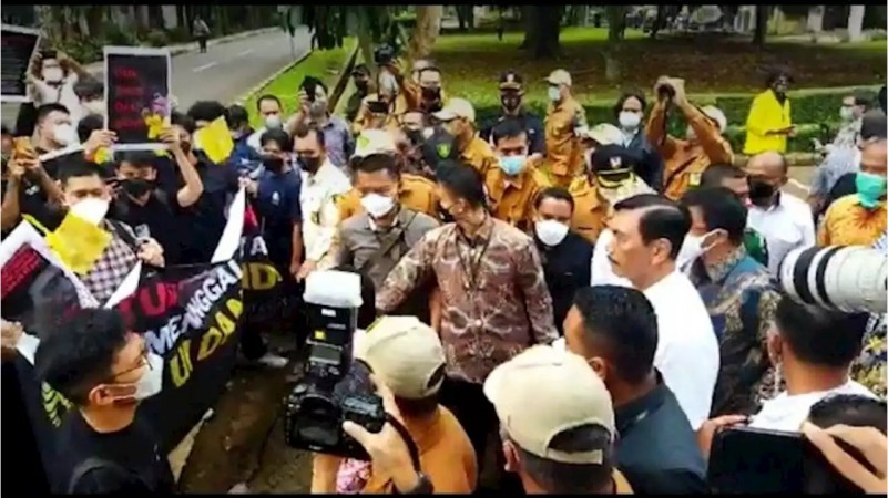 Sindir Luhut soal Big Data, Anthony Budiawan: Luhut Gagal Paham atau Memang Bohong?