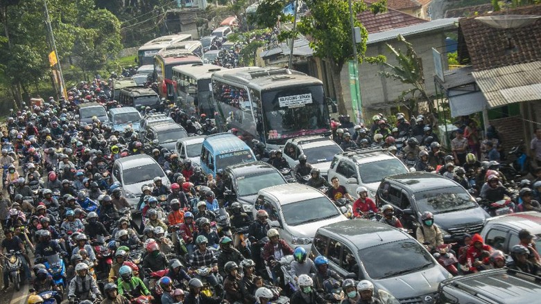 Pemudik Ditaksir Capai 79 Juta Orang, Budi Karya Siapkan Juknis