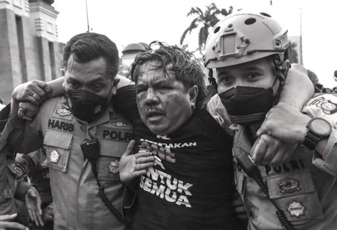 UI Prihatin Dosennya Dikeroyok Saat Demo, Minta Polisi Usut Tuntas Kekerasan pada Ade Armando