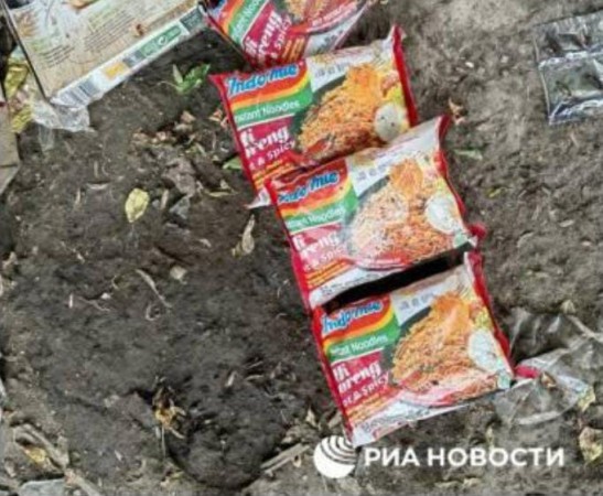 Ditinggalkan, Ditemukan Indomie Goreng di Dalam Markas Pasukan Ukraina