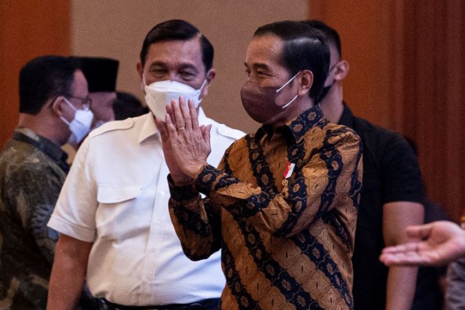 Luhut Urusi Minyak Goreng, Jerry Massie: Tumbal Buruknya Manajerial Jokowi