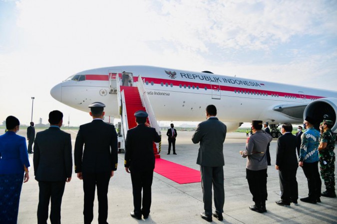 Presiden Jokowi Terbang ke Amerika, Nicho Silalahi: Jangan Kembali Pulang ya Pak