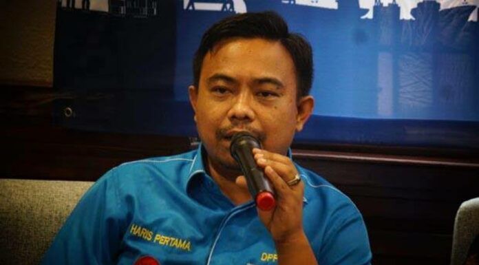 Denny Siregar Ditantang Baca Kitab Kuning, Haris Pertama: Memang @Dennysiregar7 Ahli Agama???