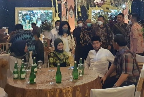 Hari Ini, Jokowi Nikahkan Ketua MK Anwar Usman dan Adiknya Idayati