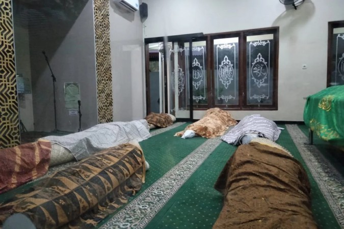 14 Jenazah Bus Maut Langsung Dimakamkan, Korban Berasal dari Tiga Gang Dalam Satu RT